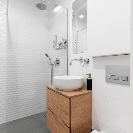 Golden - One-bedroom Near Polin Museum, Anielewicza Appartement