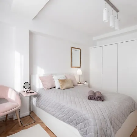 Golden - One-bedroom Near Polin Museum, Anielewicza Apartman