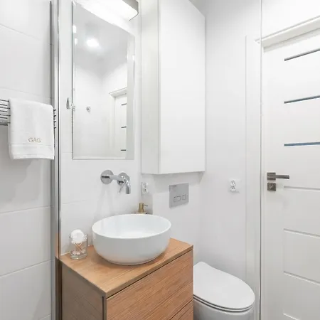 Apartman Golden - One-bedroom Near Polin Museum, Anielewicza *