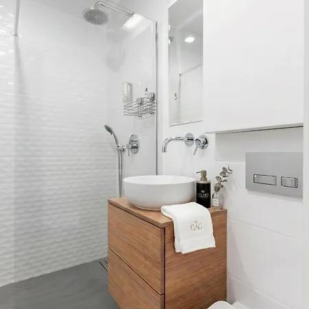 Golden - One-bedroom Near Polin Museum, Anielewicza *